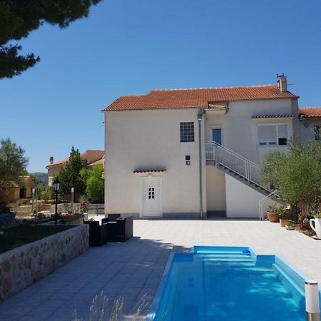 שיבניק Holiday House "Villa Flora" מראה חיצוני תמונה