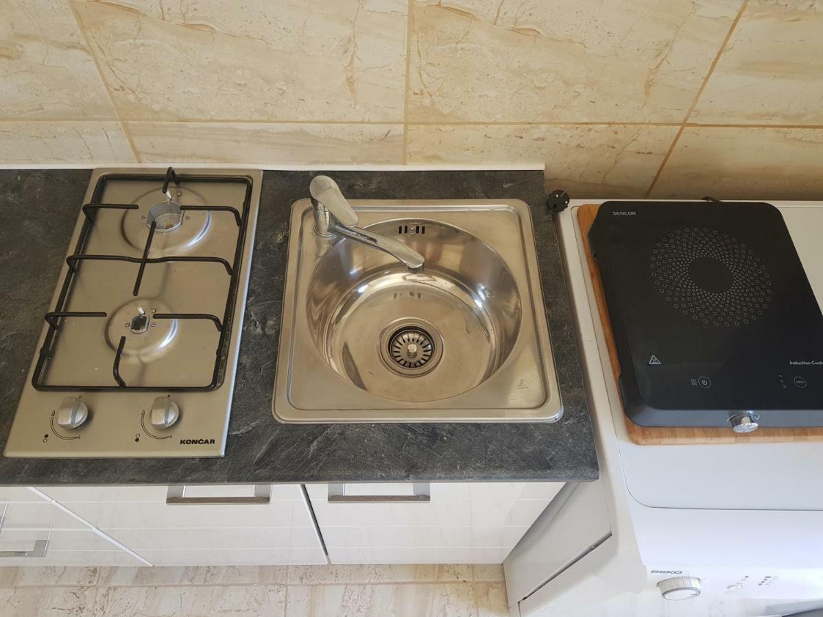 שיבניק Holiday House "Villa Flora" מראה חיצוני תמונה