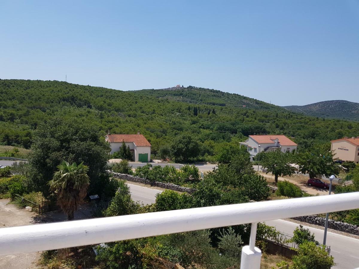 שיבניק Holiday House "Villa Flora" מראה חיצוני תמונה