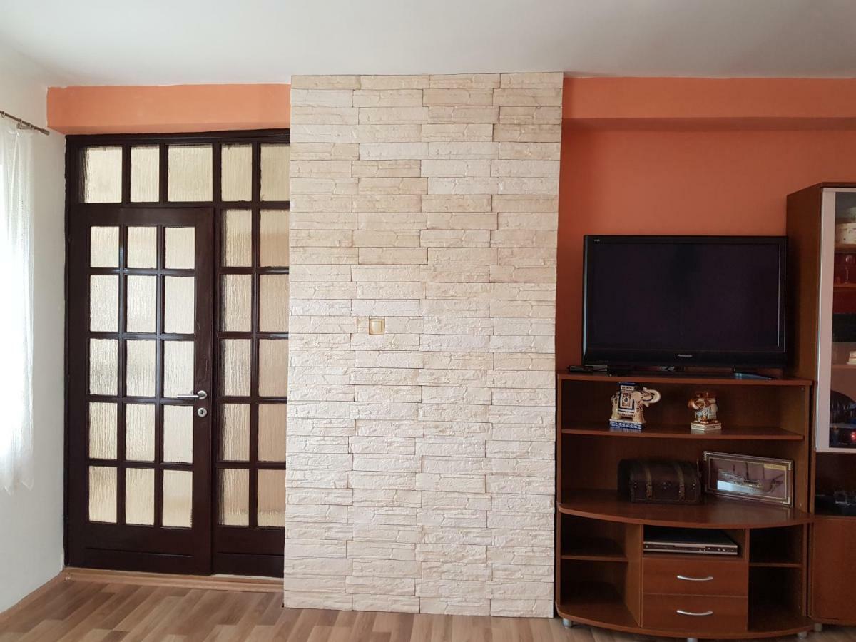 שיבניק Holiday House "Villa Flora" מראה חיצוני תמונה