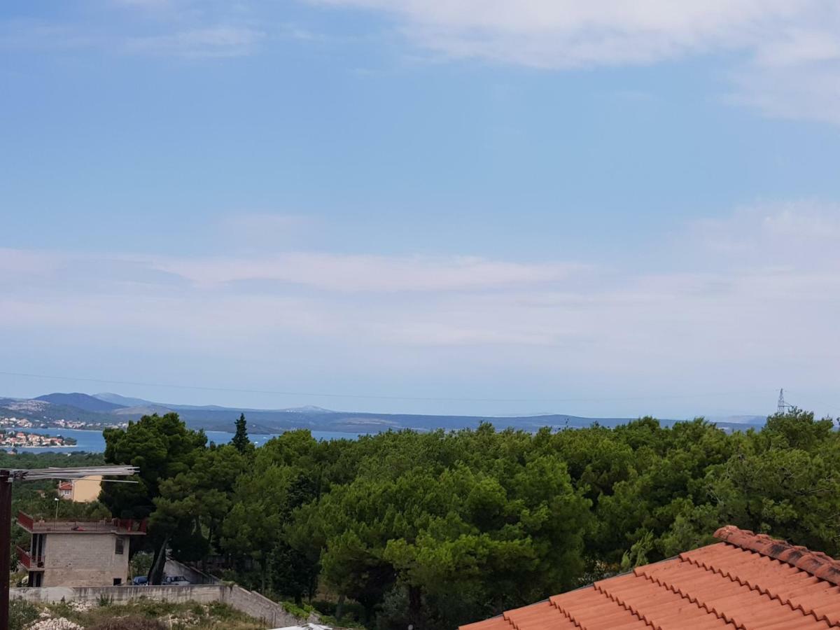 שיבניק Holiday House "Villa Flora" מראה חיצוני תמונה