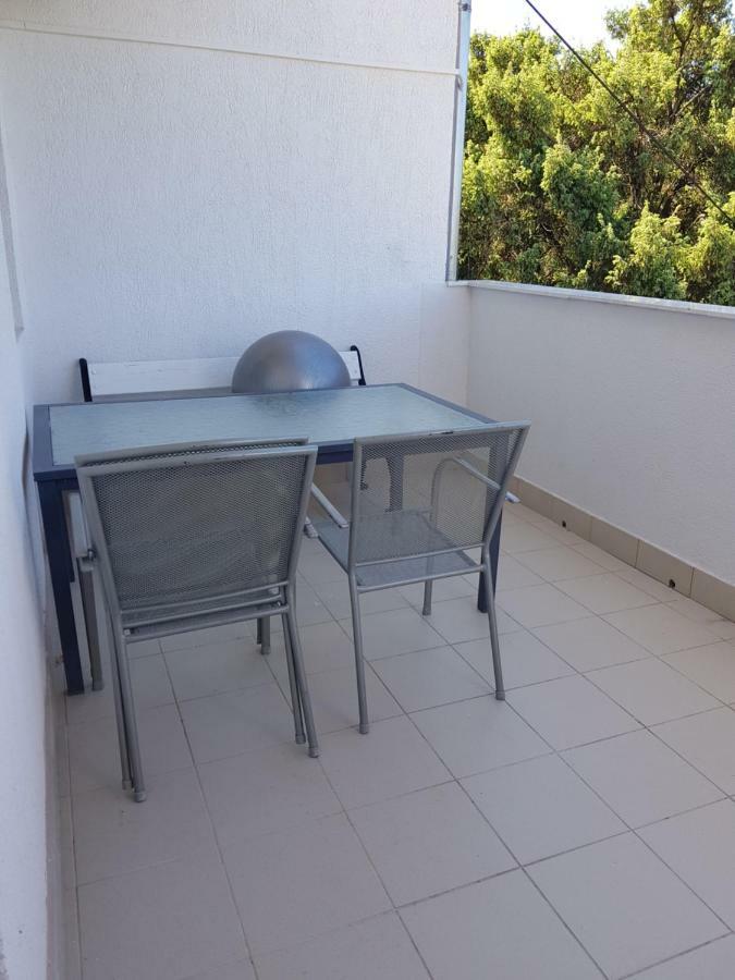 שיבניק Holiday House "Villa Flora" מראה חיצוני תמונה