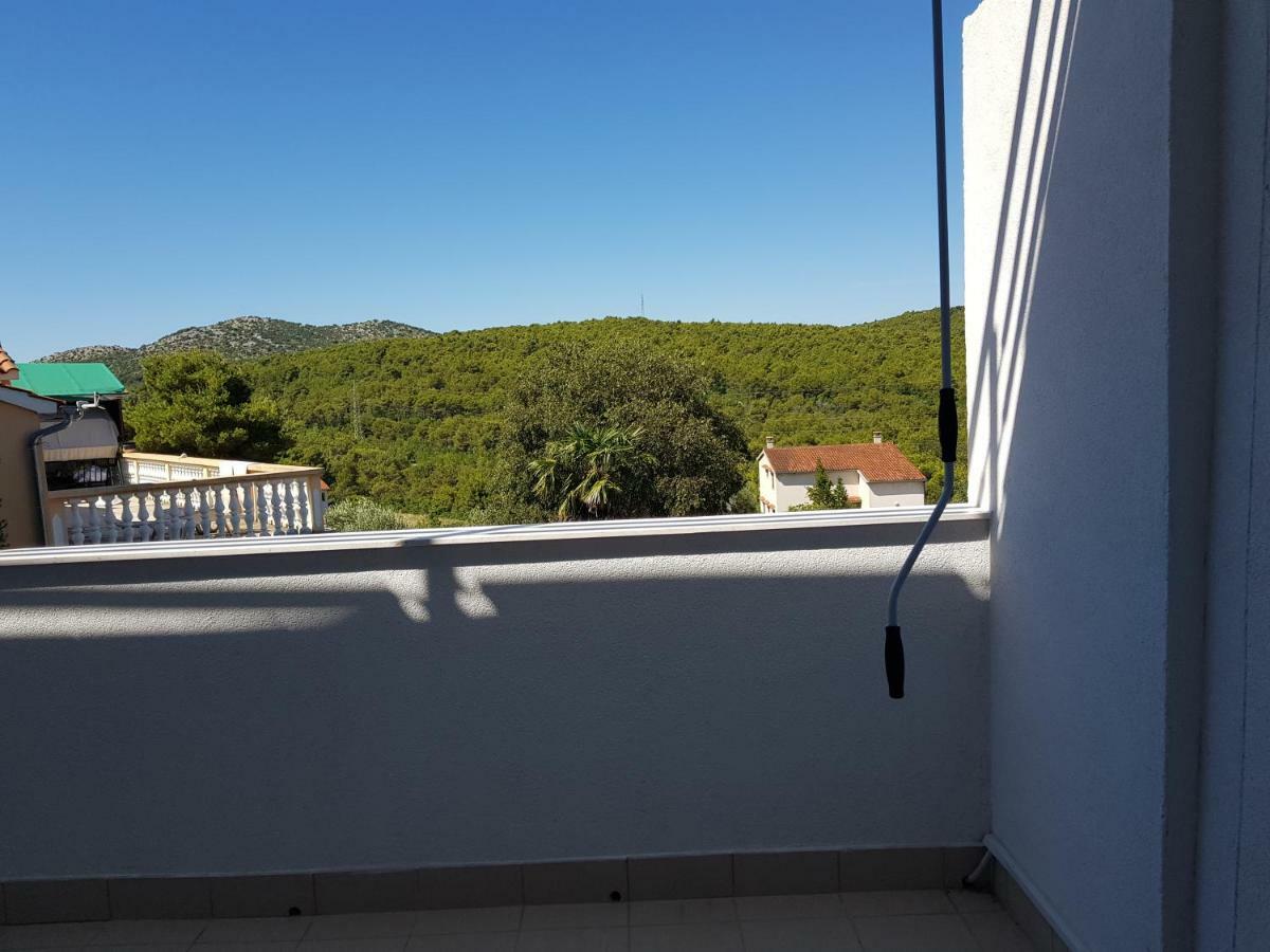 שיבניק Holiday House "Villa Flora" מראה חיצוני תמונה